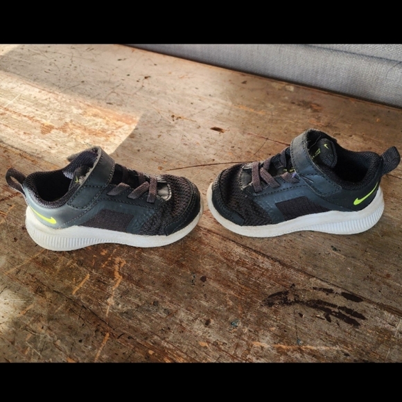 Nike 5C Toddler Star Runner Tennis Shoe - Picture 4 of 8